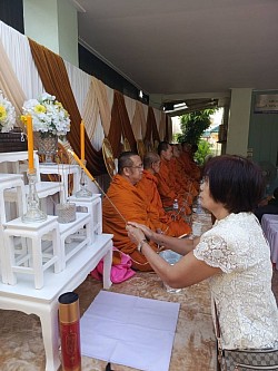 ทำบุญบ้าน